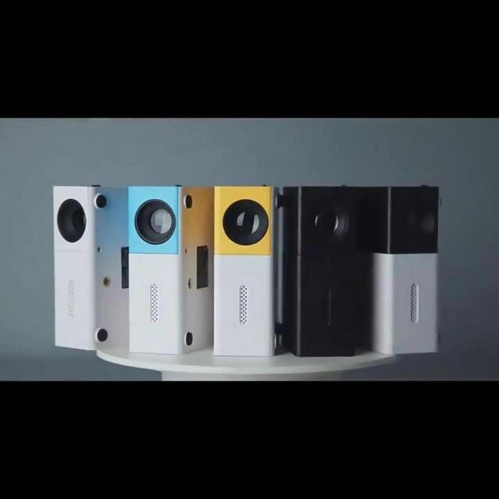 Portable Projector, Native Resolution 480P, Supports 1080P HD TV, 180° Rotation Angle